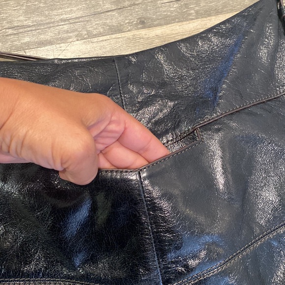 HOBO Serra Women's Patent Black Leather Hobo Shoulder Bag - Picture 3 of 11